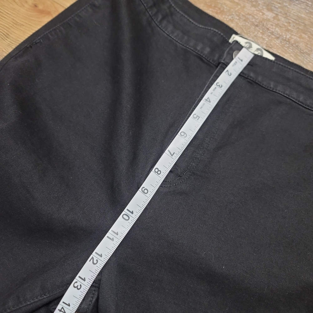 We The Free Black Crop Flare Jeans 32 EUC - Picture 5 of 11